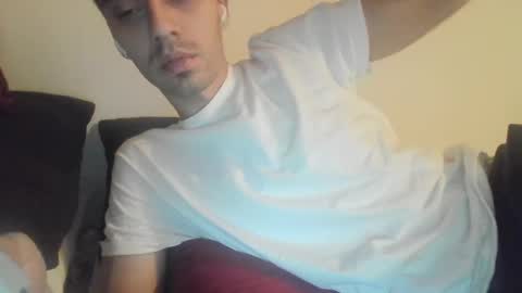 Snapshot of jeanpierbello7 chatting on 02/04/25, 01:13 jean pier bello Silva online show from 02/04/25, 01:13