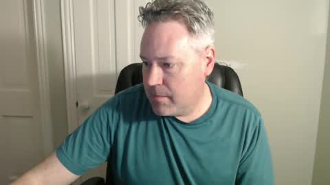 Snapshot of jeb5150 chatting on 02/10/25, 07:38 JE online show from 02/10/25, 07:38