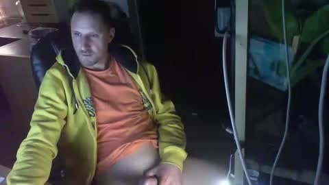 Snapshot of jef74700 chatting on 12/24/24, 04:55 Jrme online show from 12/24/24, 04:55