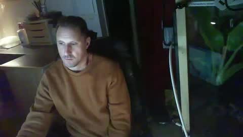 Snapshot of jef74700 chatting on 01/03/25, 04:27 Jrme online show from 01/03/25, 04:27