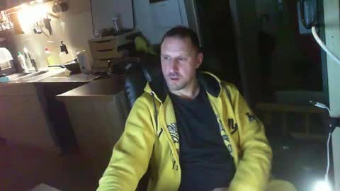 Snapshot of jef74700 chatting on 02/05/25, 04:06 Jrme online show from 02/05/25, 04:06