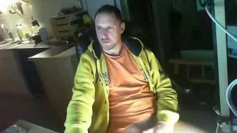 Snapshot of jef74700 chatting on 02/06/25, 05:03 Jrme online show from 02/06/25, 05:03