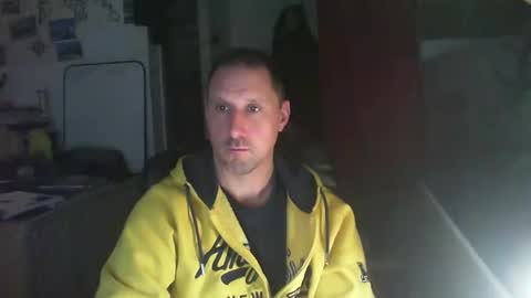 Snapshot of jef74700 chatting on 02/15/25, 03:31 Jrme online show from 02/15/25, 03:31