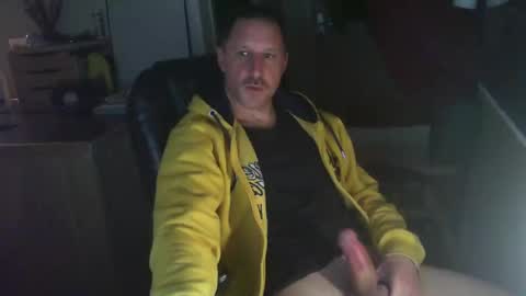 Snapshot of jef74700 chatting on 02/22/25, 05:23 Jrme online show from 02/22/25, 05:23