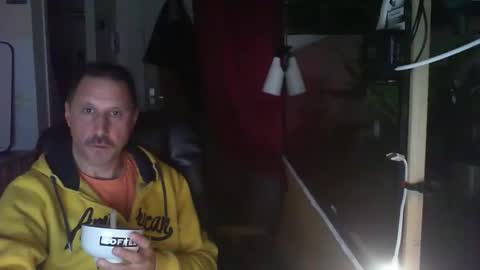 Snapshot of jef74700 chatting on 02/27/25, 05:13 Jrme online show from 02/27/25, 05:13