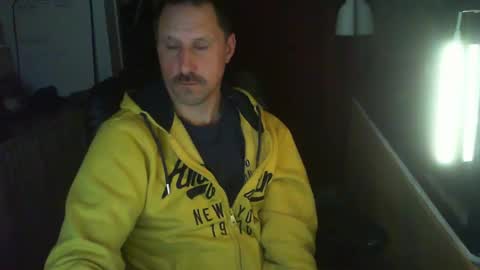 Snapshot of jef74700 chatting on 03/05/25, 05:18 Jrme online show from 03/05/25, 05:18