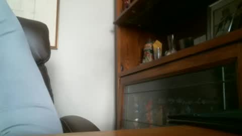 Snapshot of jeffbte315 chatting on 01/10/25, 03:48 jeffbate online show from 01/10/25, 03:48