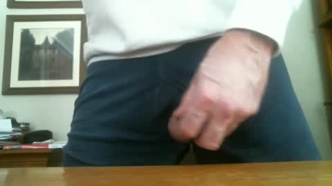 Snapshot of jeffbte315 chatting on 02/14/25, 01:51 jeffbate online show from 02/14/25, 01:51