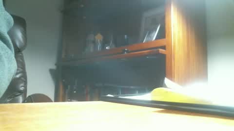 Snapshot of jeffbte315 chatting on 03/08/25, 02:34 jeffbate online show from 03/08/25, 02:34