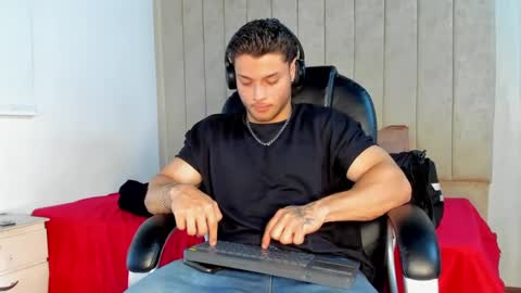 jeicob gagnon online show from 10/03/25, 06:54