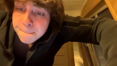 Snapshot of jeicobbucks chatting on 11/17/25, 11:49 jeicobbucks online show from 11/17/25, 11:49