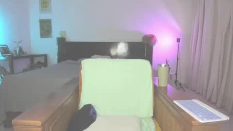 Greys online show from 10/13/25, 11:16