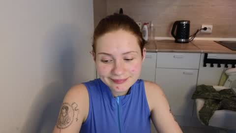 Snapshot of jelly_cherry chatting on 12/13/24, 08:20 Emily online show from 12/13/24, 08:20