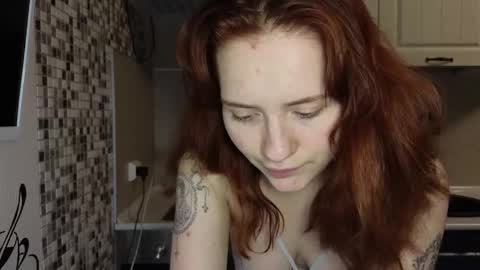Snapshot of jelly_cherry chatting on 01/23/25, 08:56 Emily online show from 01/23/25, 08:56