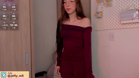 Snapshot of jelly_w5 chatting on 02/03/25, 07:42 Jelly online show from 02/03/25, 07:42