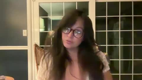 Snapshot of jellybeanin chatting on 10/09/25, 09:40 Jelli online show from 10/09/25, 09:40