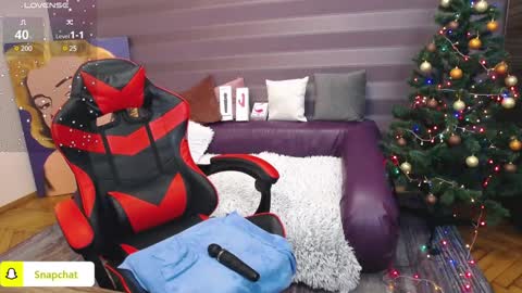 Kira online show from 12/23/24, 09:49