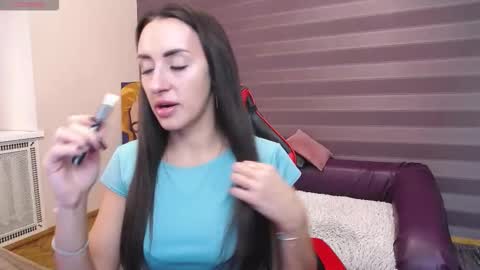 Kira online show from 10/28/25, 07:56