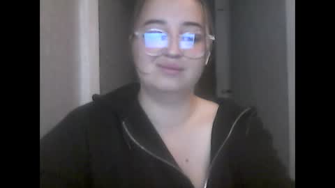 Snapshot of jennaldirl chatting on 10/17/25, 08:44 JennalDirl online show from 10/17/25, 08:44