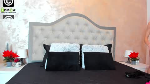 JennaMyers online show from 12/20/24, 08:34