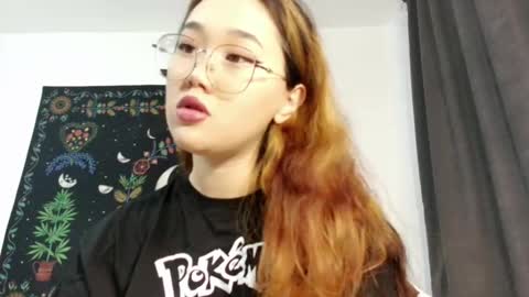 Snapshot of jennatyan chatting on 10/01/25, 10:10 JENNA online show from 10/01/25, 10:10