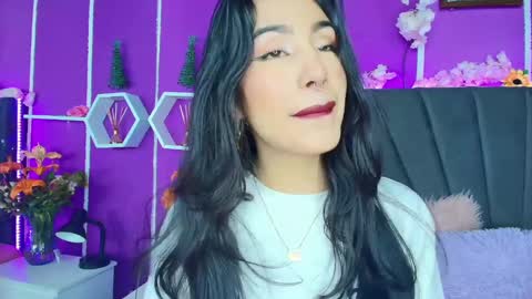 Snapshot of jenner_mills chatting on 12/15/24, 04:07 Jenner online show from 12/15/24, 04:07