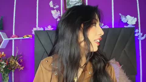 Snapshot of jenner_mills chatting on 12/15/24, 10:18 Jenner online show from 12/15/24, 10:18