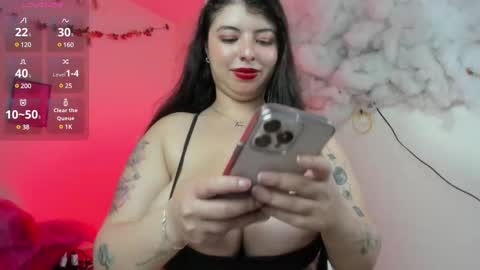 Snapshot of jennie_boobs_ chatting on 02/21/25, 11:32 Jennie online show from 02/21/25, 11:32