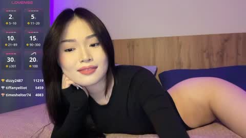 Snapshot of jennie_yung chatting on 12/27/24, 12:07 jennie_yung online show from 12/27/24, 12:07