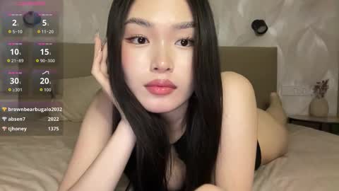 Snapshot of jennie_yung chatting on 09/20/25, 10:55 jennie_yung online show from 09/20/25, 10:55
