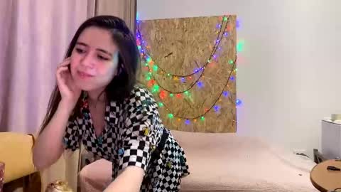 Lina online show from 11/21/25, 08:40