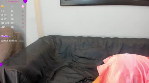 Snapshot of jennierosse chatting on 10/23/25, 12:15 Jennie online show from 10/23/25, 12:15