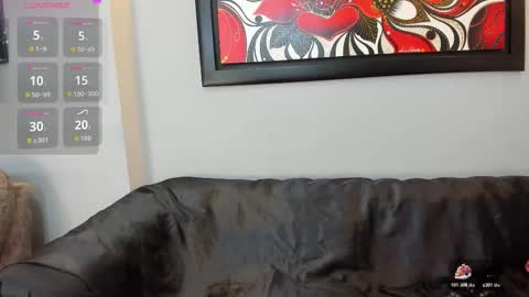 Snapshot of jennierosse chatting on 10/28/25, 11:58 Jennie online show from 10/28/25, 11:58