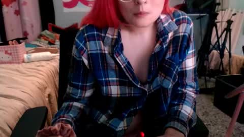 Snapshot of jennifergwen chatting on 10/28/25, 05:00 Jennifer Gwen online show from 10/28/25, 05:00