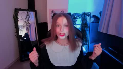 jenniferkiim online show from 10/31/25, 05:58