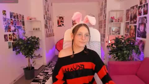 jenniferkiim online show from 11/06/25, 08:04