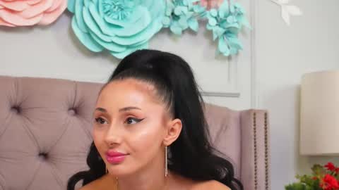 JenniferLovve online show from 11/14/25, 05:17