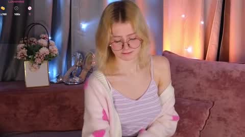 Snapshot of jenny_bunny_ chatting on 02/17/25, 01:36 jenny_bunny_ online show from 02/17/25, 01:36