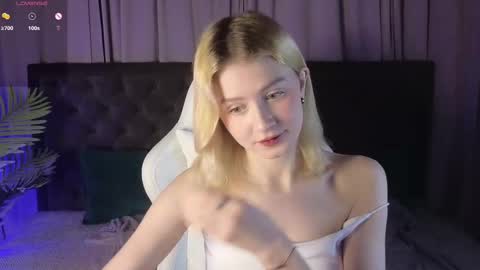 Snapshot of jenny_bunny_ chatting on 03/06/25, 04:52 jenny_bunny_ online show from 03/06/25, 04:52
