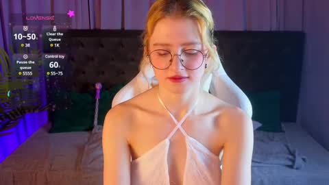 Snapshot of jenny_bunny_ chatting on 03/07/25, 07:41 jenny_bunny_ online show from 03/07/25, 07:41