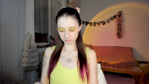 Jennifer Jenny Darling   online show from 12/06/24, 07:23