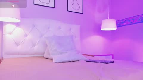 Snapshot of jenny_golden1 chatting on 02/20/25, 06:46 Jenny online show from 02/20/25, 06:46