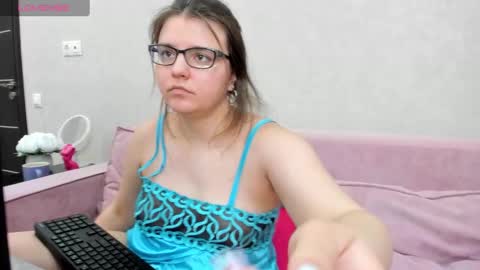 Snapshot of jenny_jimmy chatting on 02/25/25, 07:52 Jenny online show from 02/25/25, 07:52