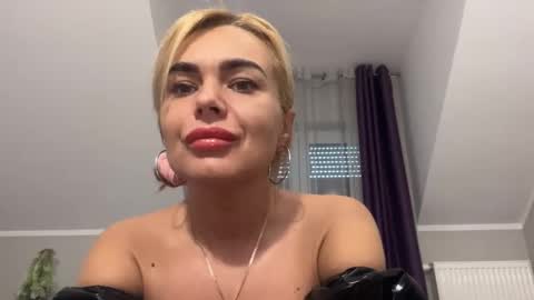 Snapshot of jenny_play1 chatting on 01/23/25, 08:36 Jenny online show from 01/23/25, 08:36
