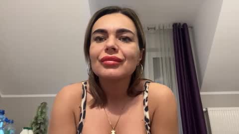 Snapshot of jenny_play1 chatting on 02/06/25, 09:00 Jenny online show from 02/06/25, 09:00