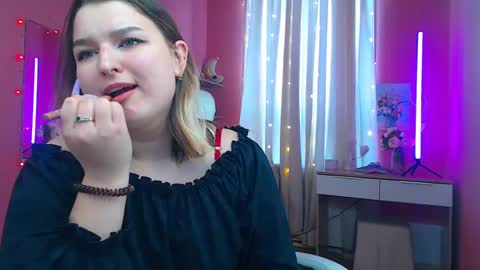 jenny_smitx online show from 03/05/25, 10:22