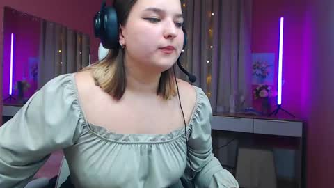 jenny_smitx online show from 03/07/25, 02:12