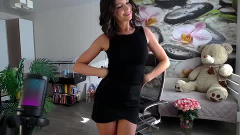 Snapshot of jennycutey chatting on 12/05/24, 04:42 jennycutey online show from 12/05/24, 04:42