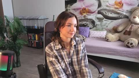 Snapshot of jennycutey chatting on 01/13/25, 03:23 jennycutey online show from 01/13/25, 03:23