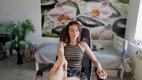 Snapshot of jennycutey chatting on 09/11/25, 04:34 jennycutey online show from 09/11/25, 04:34